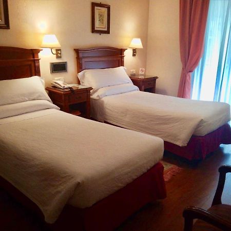 Hostal Bahia Сан-Себастьян Экстерьер фото